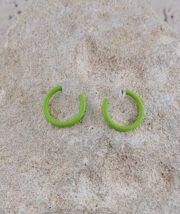 Créoles à clip vertes 13 mm ultra confort
