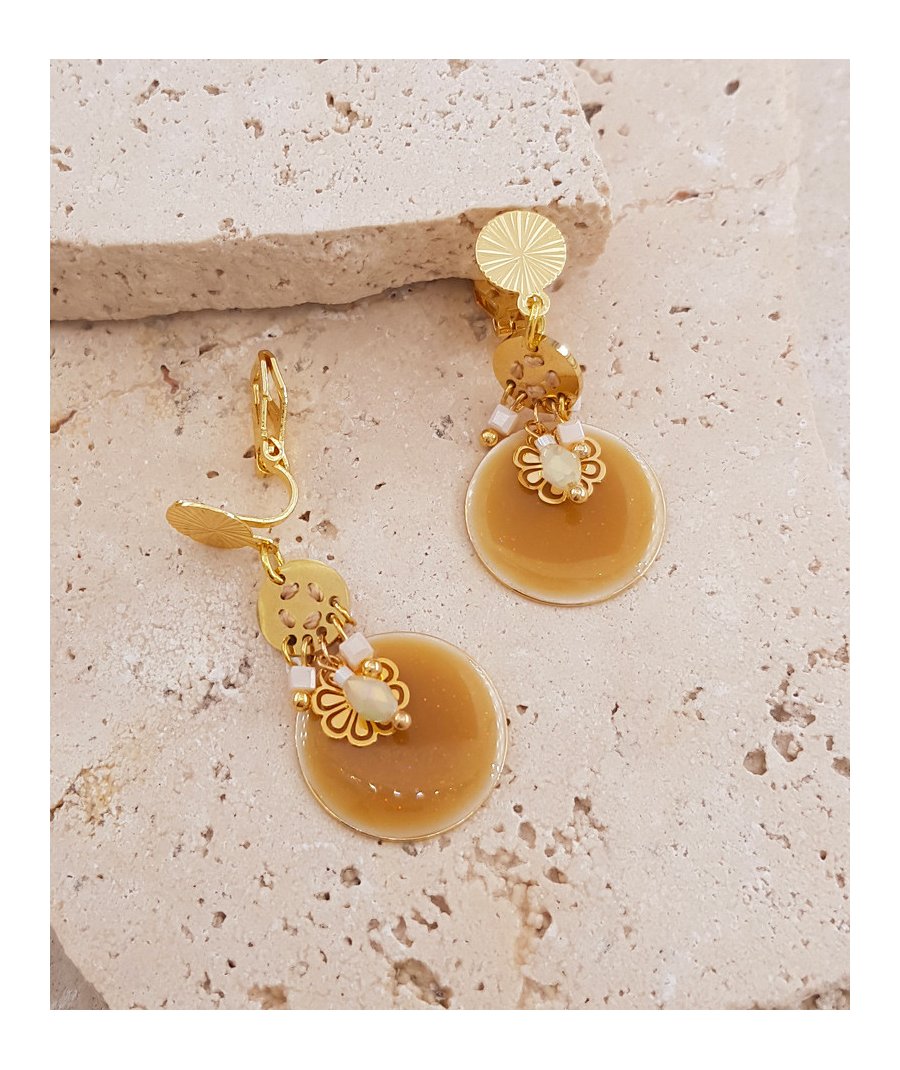 Boucles d'oreilles clips breloques beige doré