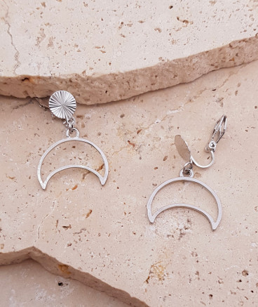 Boucles oreilles clips lune rhodiée
