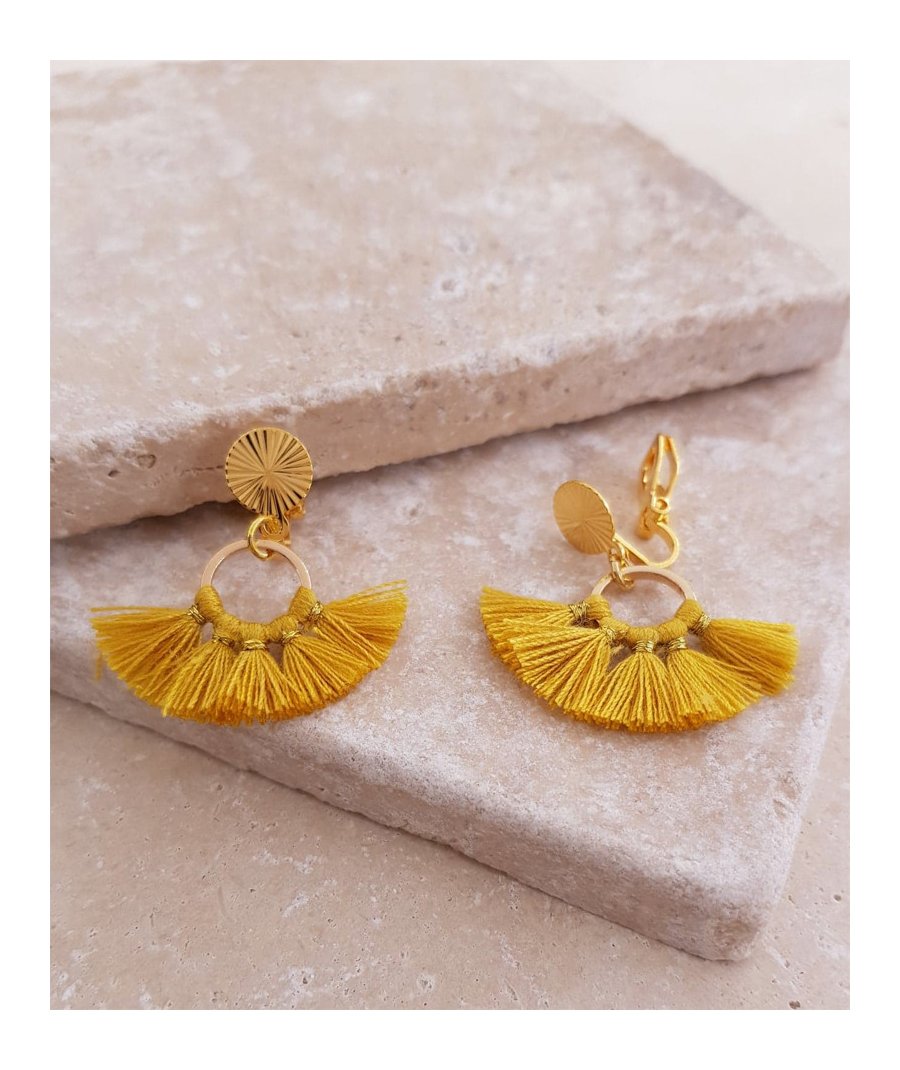 Boucles oreilles clip pompons jaune moutarde