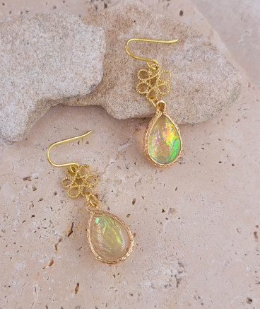 Boucles d'oreilles opale vert-or