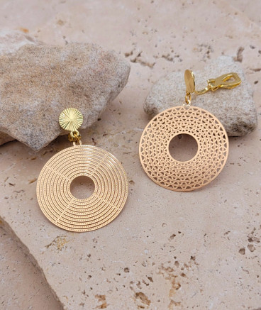 Boucles d'oreilles à clip asymétriques rondes
