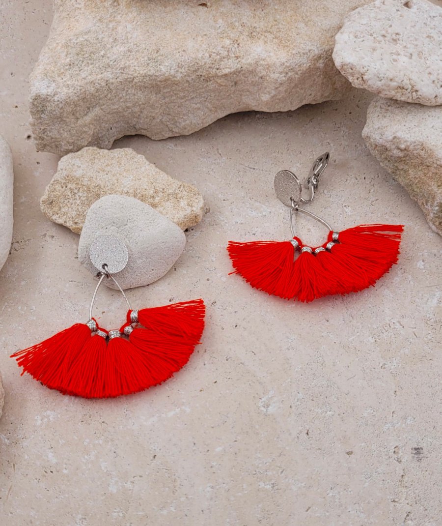 Boucles oreilles clip pompons rouge
