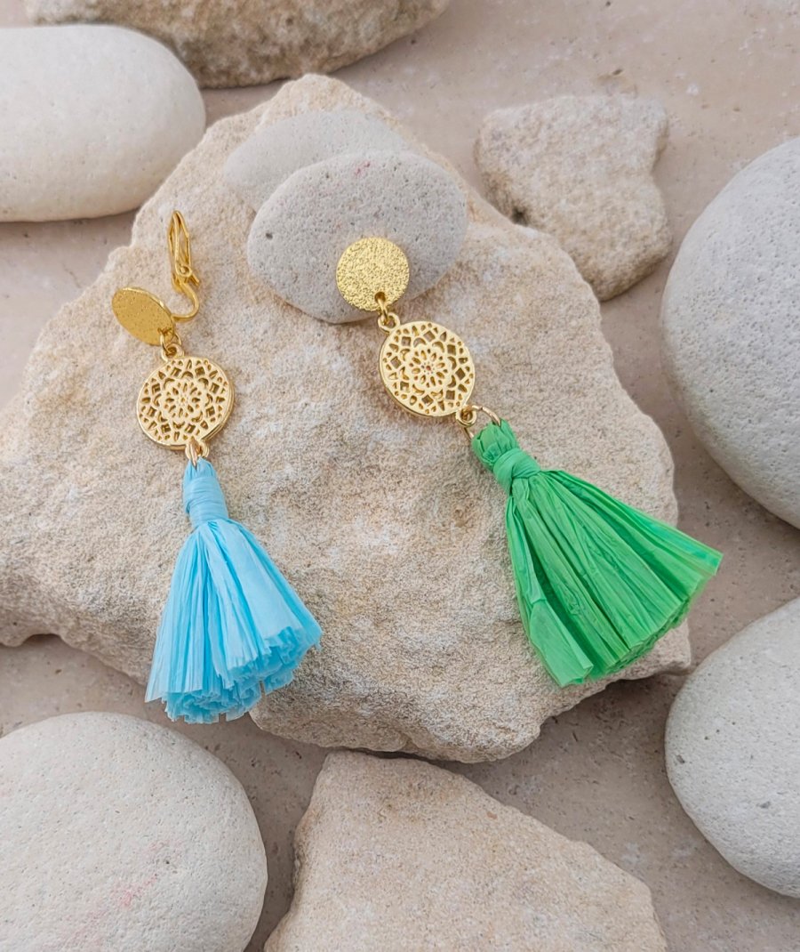 Boucles d'oreilles clip asymétriques raphia (non percées)