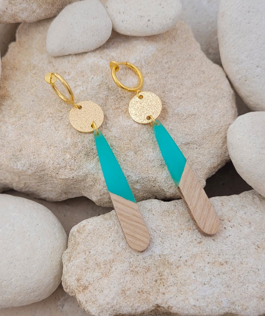 Boucles d'oreilles à clip bois turquoise (non percées)