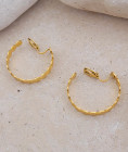 Boucles d'oreilles créoles clips acier doré ciselées