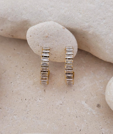 créoles à clips en acier doré et baguettes zircon sans perçage - Création Tara Pépita