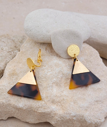 Petites boucles oreilles à clips écailles  triangle légères et confortables à porter  - L'Ultra-confort par Tara Pépita
