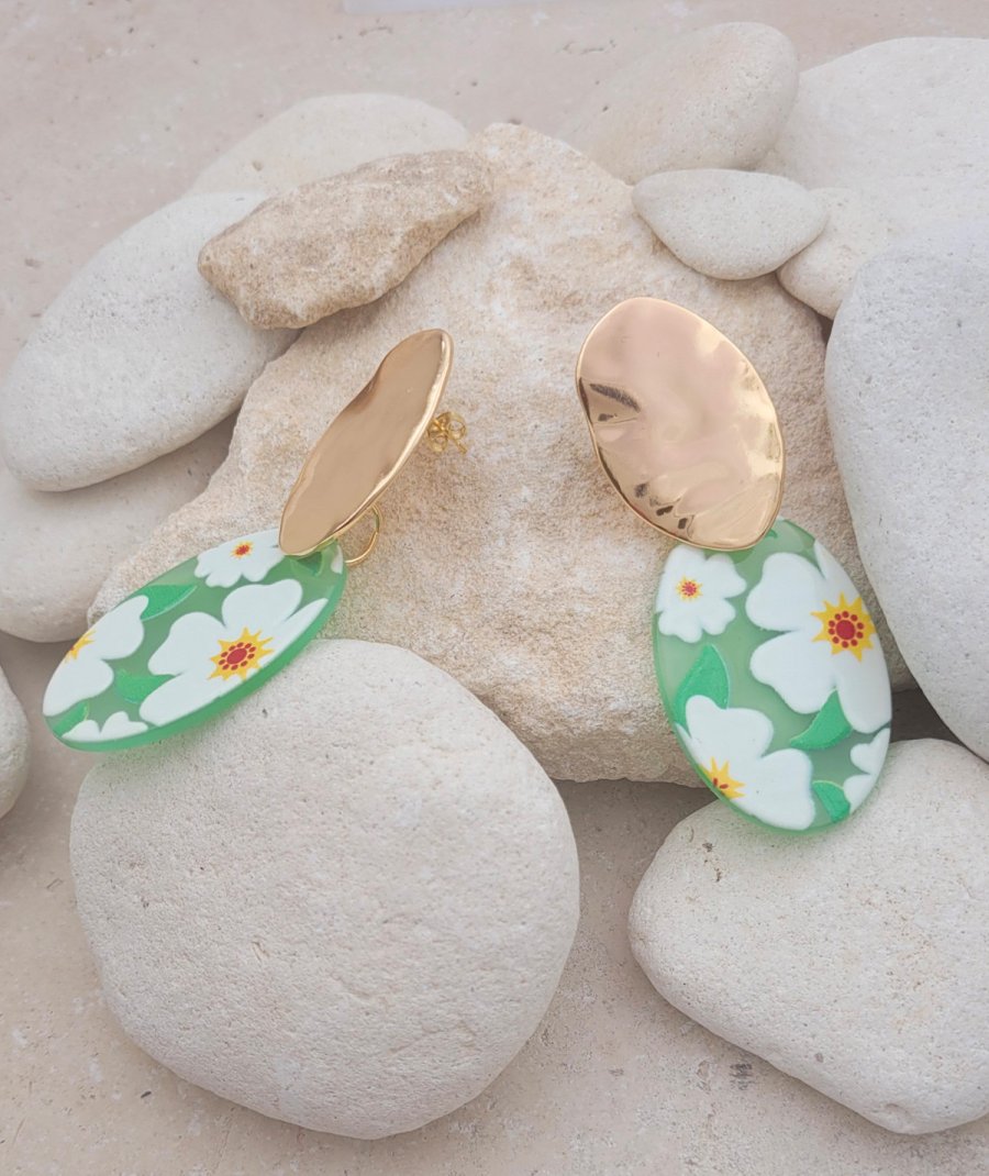 Boucles oreilles fleurs 4 couleurs