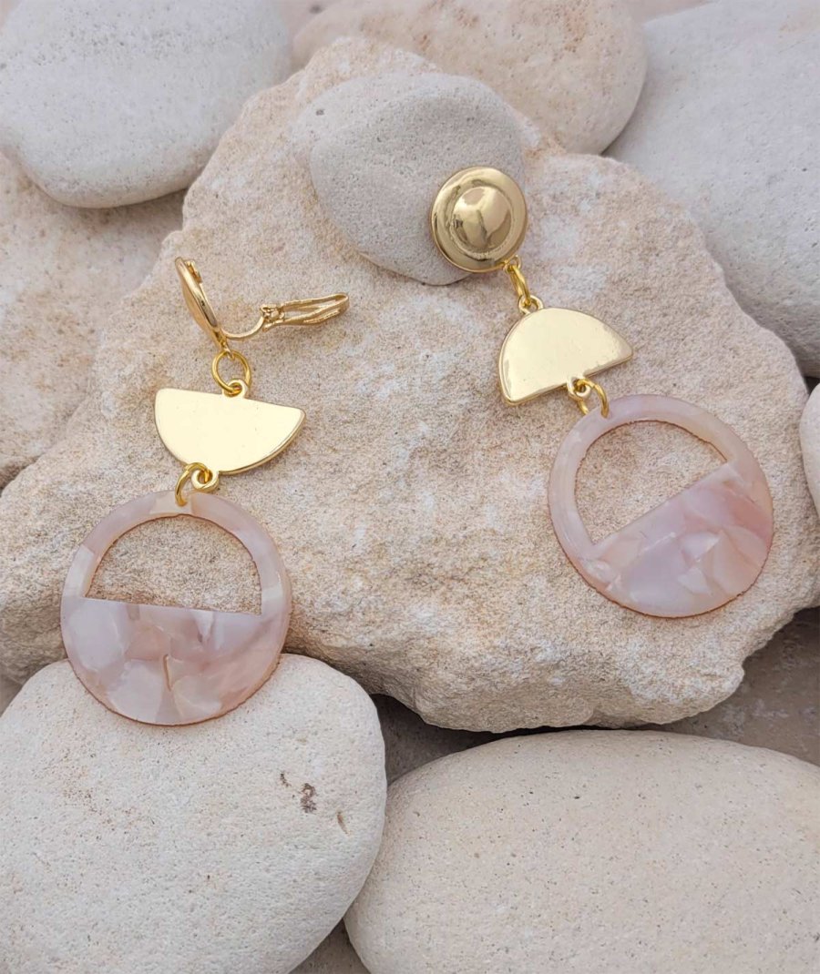Boucles oreilles à clips pendant violet pastel