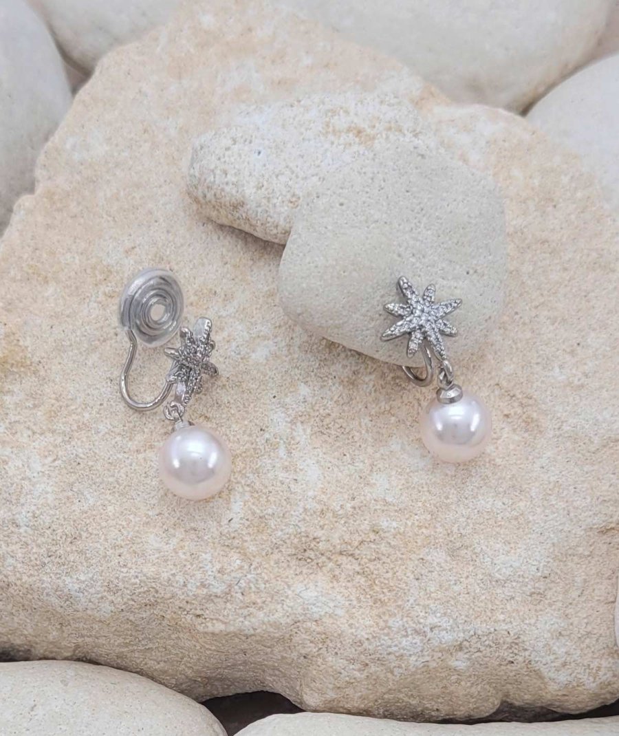 Mini boucles d'oreilles à clips perle très légères  - L'Ultra-confort par Tara Pépita