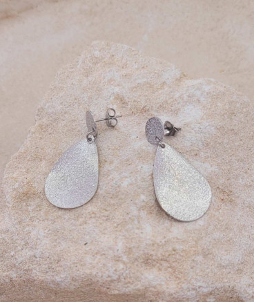 Boucles d'oreilles pendantes rhodiées