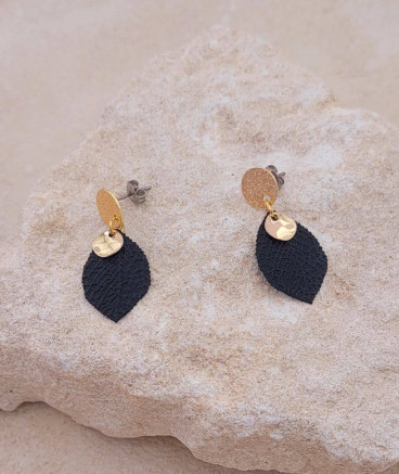 Boucles d'oreilles feuille noire
