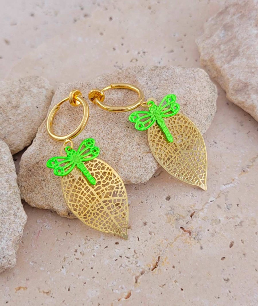 Boucles oreilles clip vert fluo