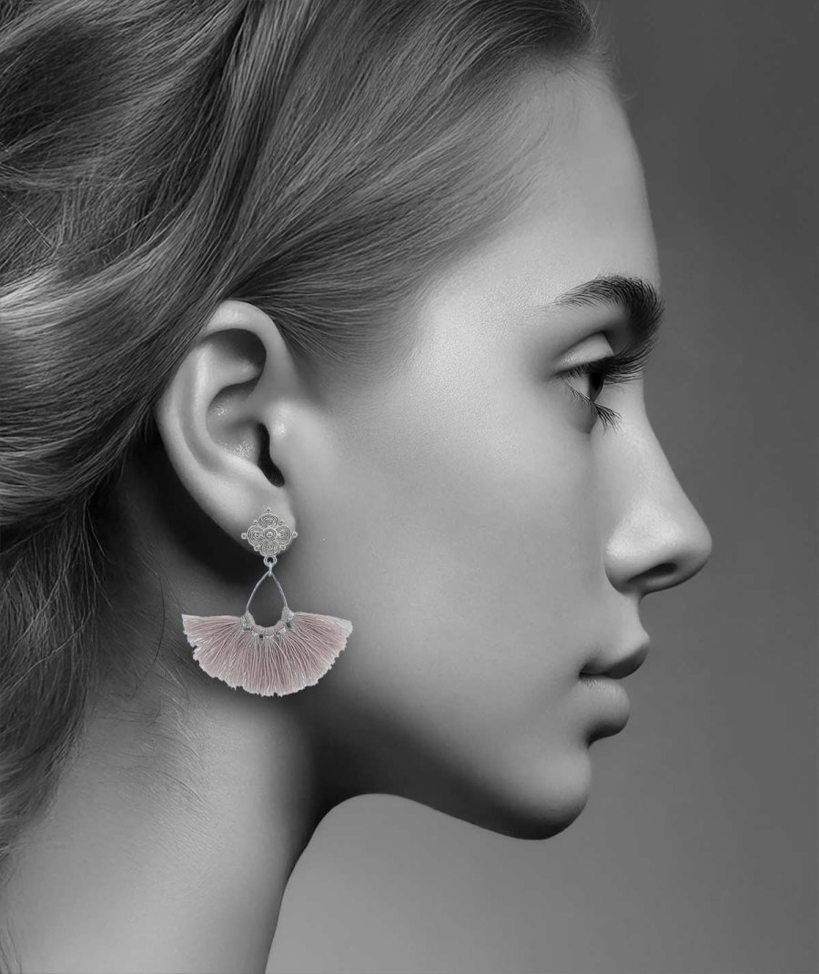 Boucles D'oreilles Pompons Gris Argenté - Fait Main - Artisanal - Neuf Sans Emballage - Pour Femme