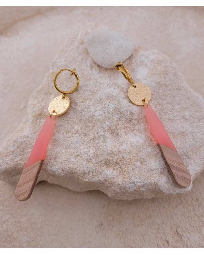Boucles d'oreilles à clip rose et bois Confort quotidien – Création Tara Pépita