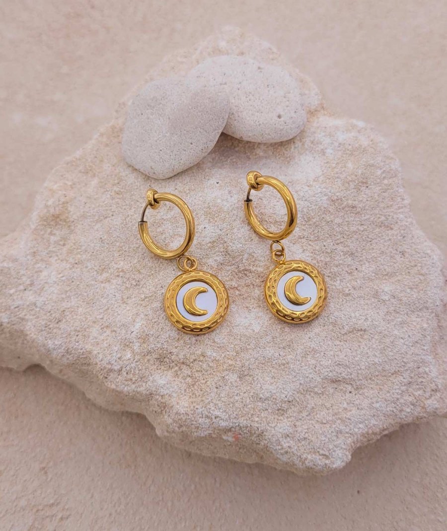 Boucles oreilles clips acier doré charms Lune (non percées)