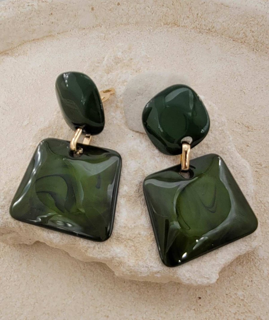 Boucles oreilles clips acétate résine vert olive (non percées)