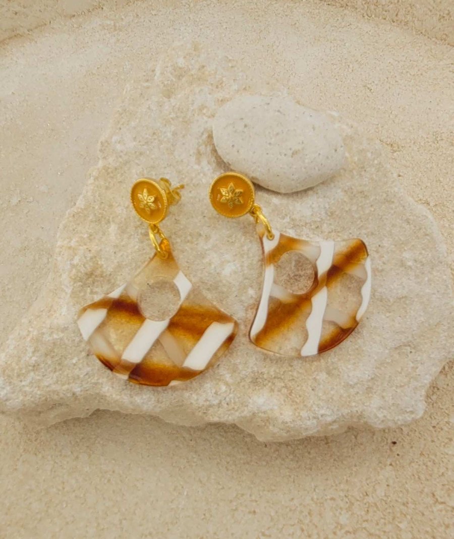 Boucles oreilles camel et blanches