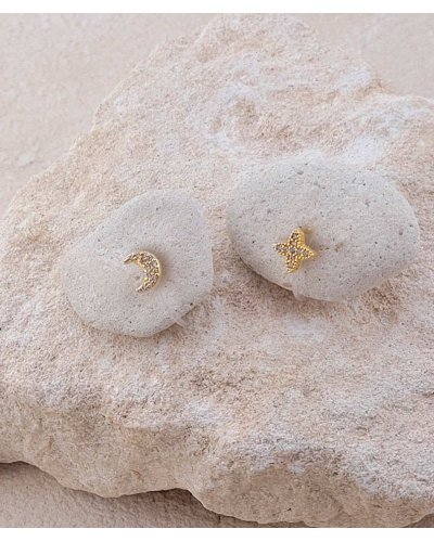 Mini boucles oreilles clip asymétriques lune étoile  - L'Ultra-confort par Tara Pépita