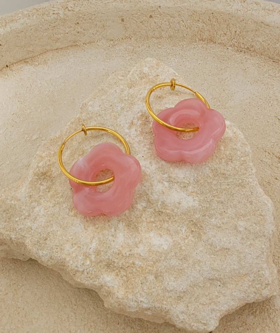 Créoles clip acier doré 2,5 cm acétate rose (non percées)