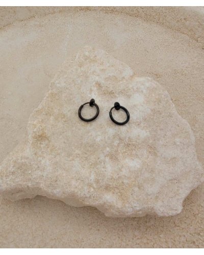Petites créoles à clip noires de 13 mm (non percées)