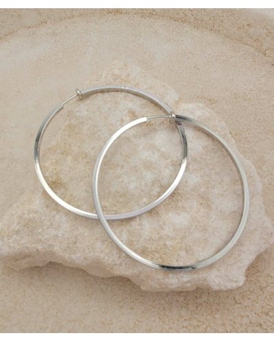 Créoles à clip rhodiées fil carré 6 cm pour oreilles non percées.