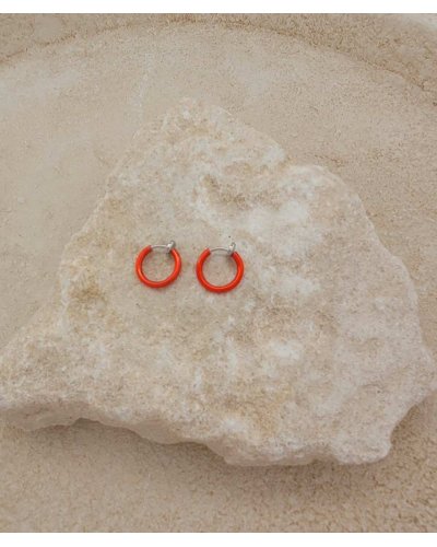Petites créoles à clip rouges de 13 mm (non percées)