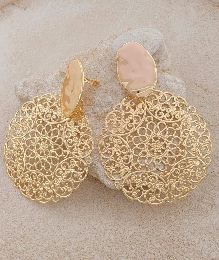 Très grandes boucles d'oreilles à clips pendantes dorées soirée