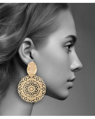 Très grandes boucles oreilles filigrane dorées