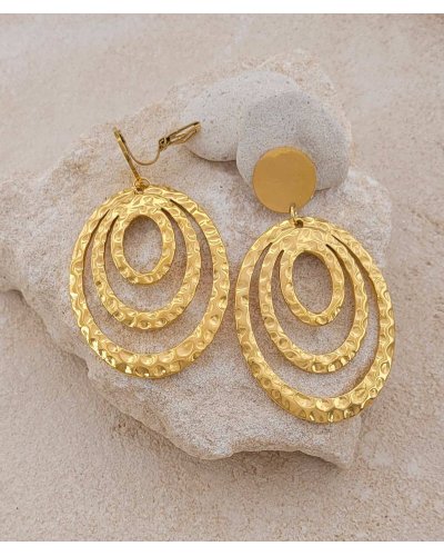 Boucles d'oreilles clips acier doré martelé résistantes et lumineuses