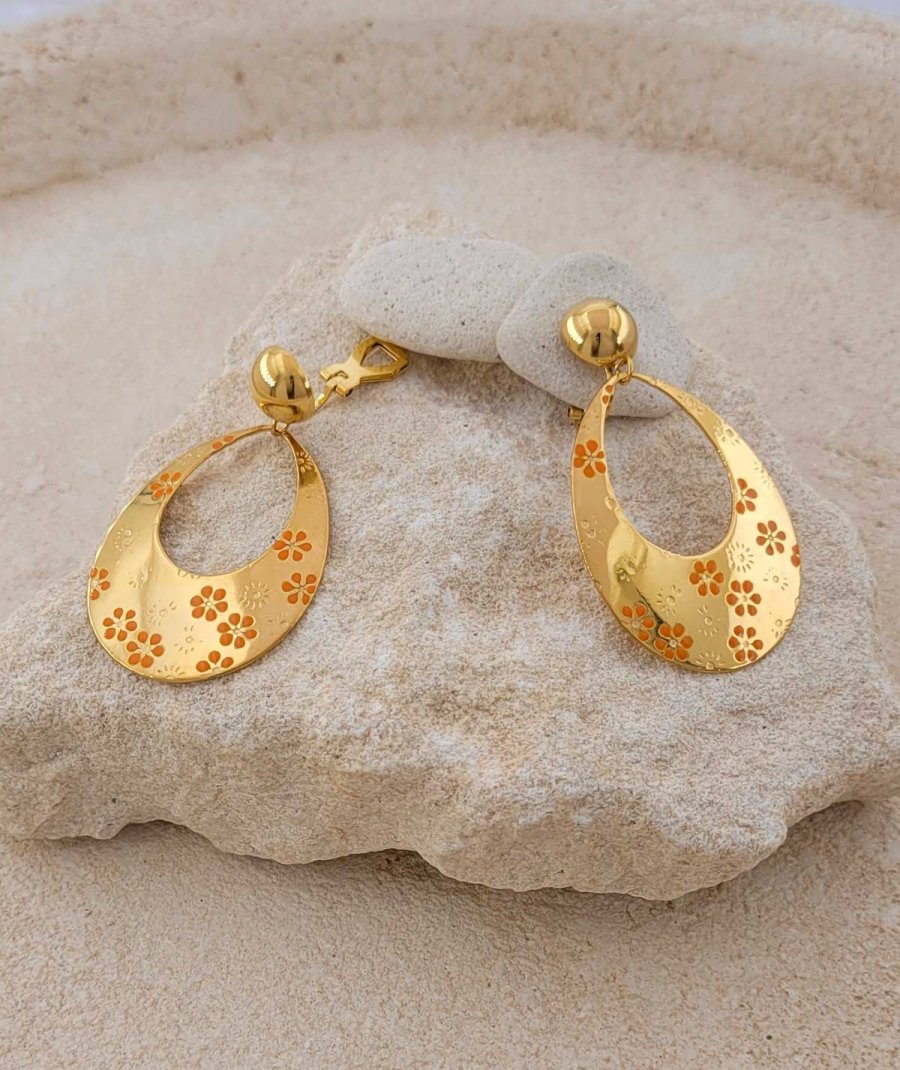 Boucles d'oreilles à clips en acier doré résistantes avec des fleurs orange - Style classique et féminin