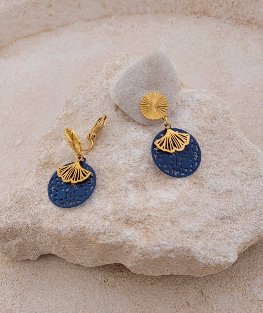 Petites boucles d'oreilles clip acier bleu marine classiques et ultra-confort – Création Tara Pépita