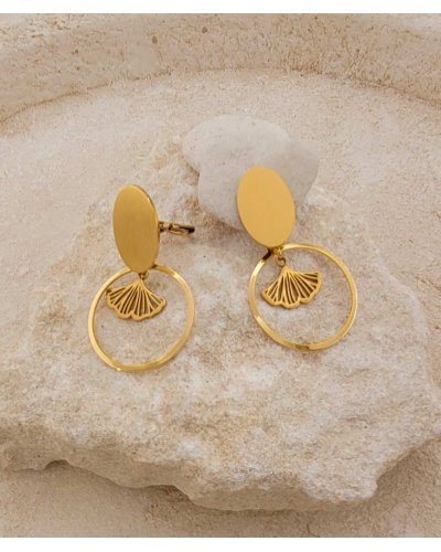 Boucles d'oreilles à clip en acier doré de taille moyenne, avec ginkgo - L'ultra-confort par Tara Pépita