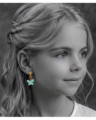 Boucles oreilles à clips créateur avec un papillon vert d'eau pour les filles qui veulent faire comme maman