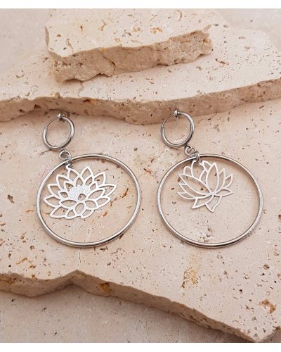Boucles d'oreilles à clip asymétriques nénuphar Confort quotidien – Création Tara Pépita
