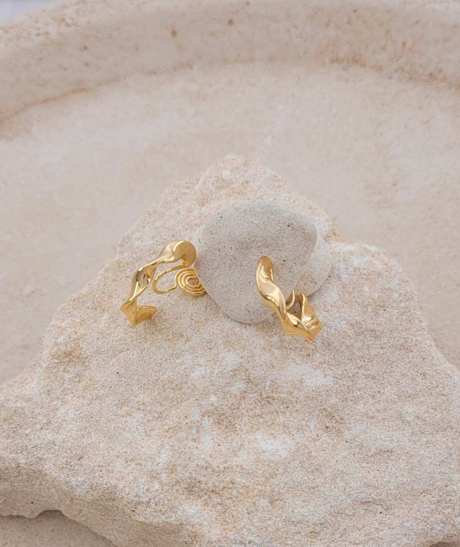 Petites Créoles clip doux dorées 2 cm torsadées - L'ultra-confort par Tara Pépita