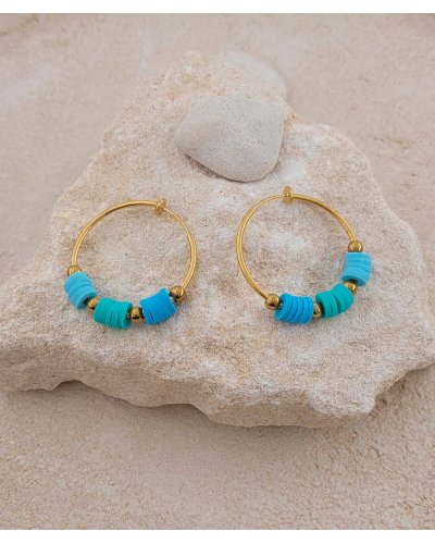 Créoles clip non percées en acier doré avec charms bleu aqua, résistantes et parfaites pour l'été - Tara Pépita