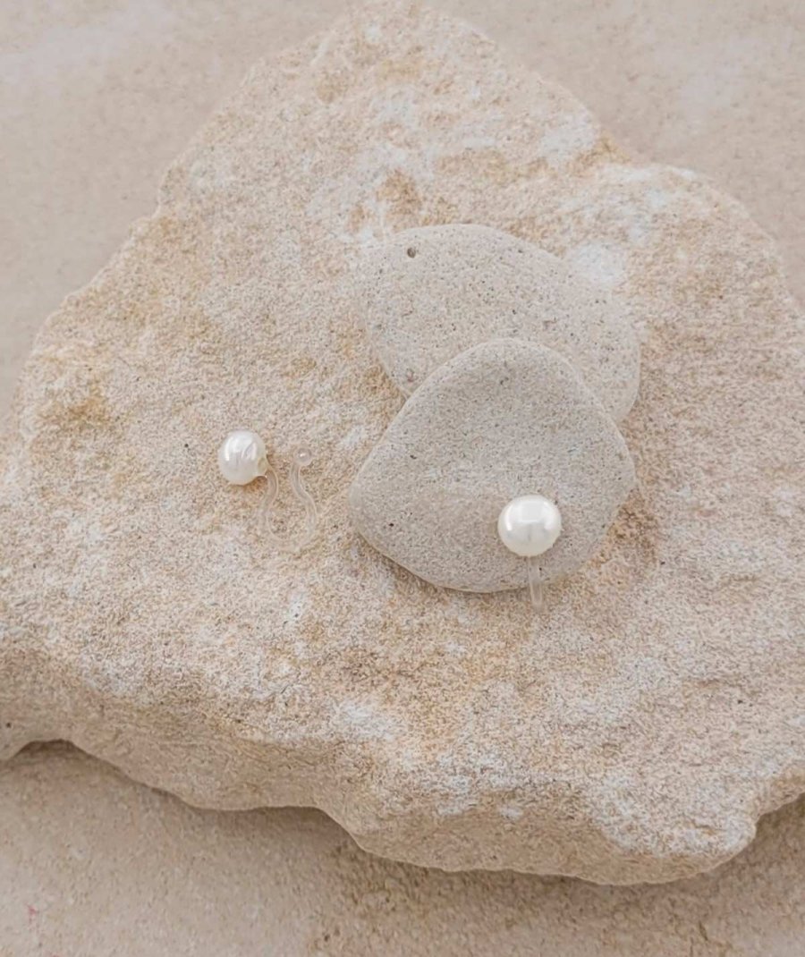 Petites puces perle clips de 5 mm sans perçage effet discret à porter tous les jours - L'ultra confort par Tara Pépita