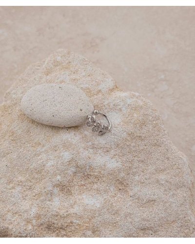 Mini ear cuff. Il se pose très facilement sur tout le cartilage de l'oreille - Effet percing sans perçage