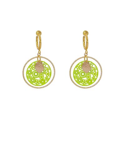 Boucles d'oreilles à clip estivales avec un anneau doré et filigrane jaune fluo - Création Tara Pépita