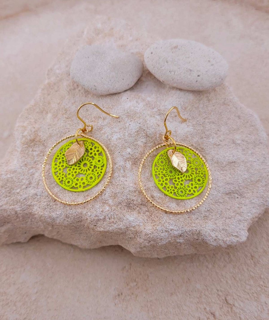 Boucles d'oreilles anneau et filigrane jaune fluo