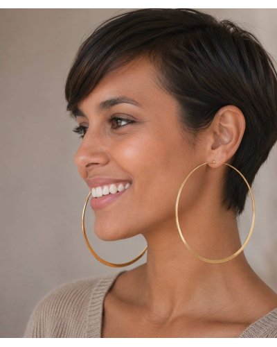 Très grandes créoles à clip dorées diamètre 9 cm (non percées)