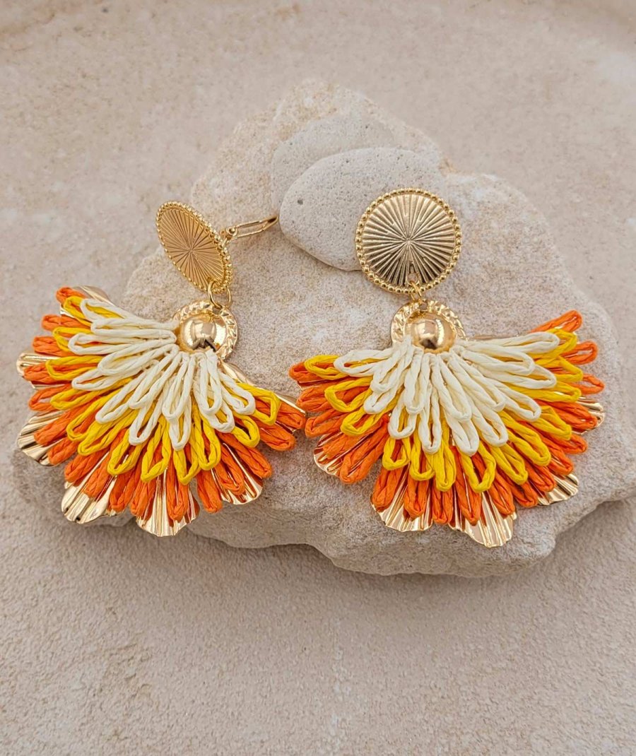 Grandes boucles d'oreilles à clip en raphia dans les tons orangés