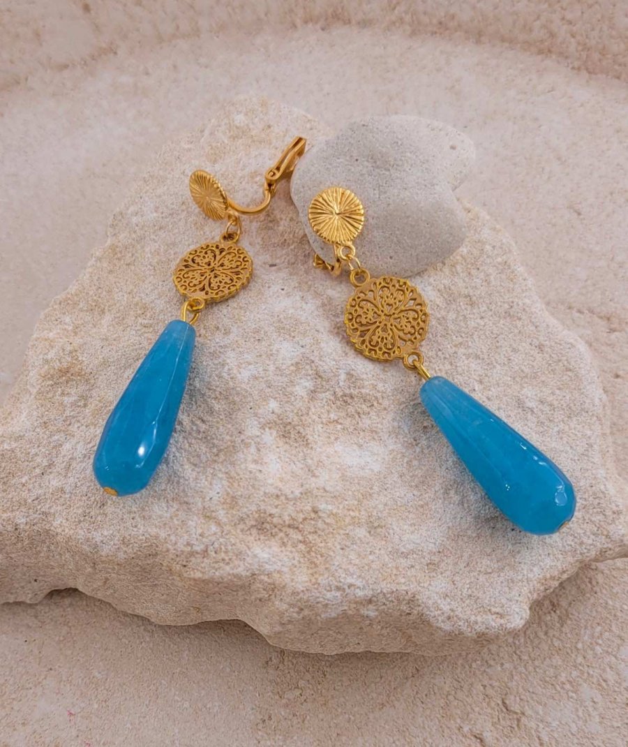 Boucles d'oreilles à clip pendante en Jade bleu turquoise - Création Tara Pépita
