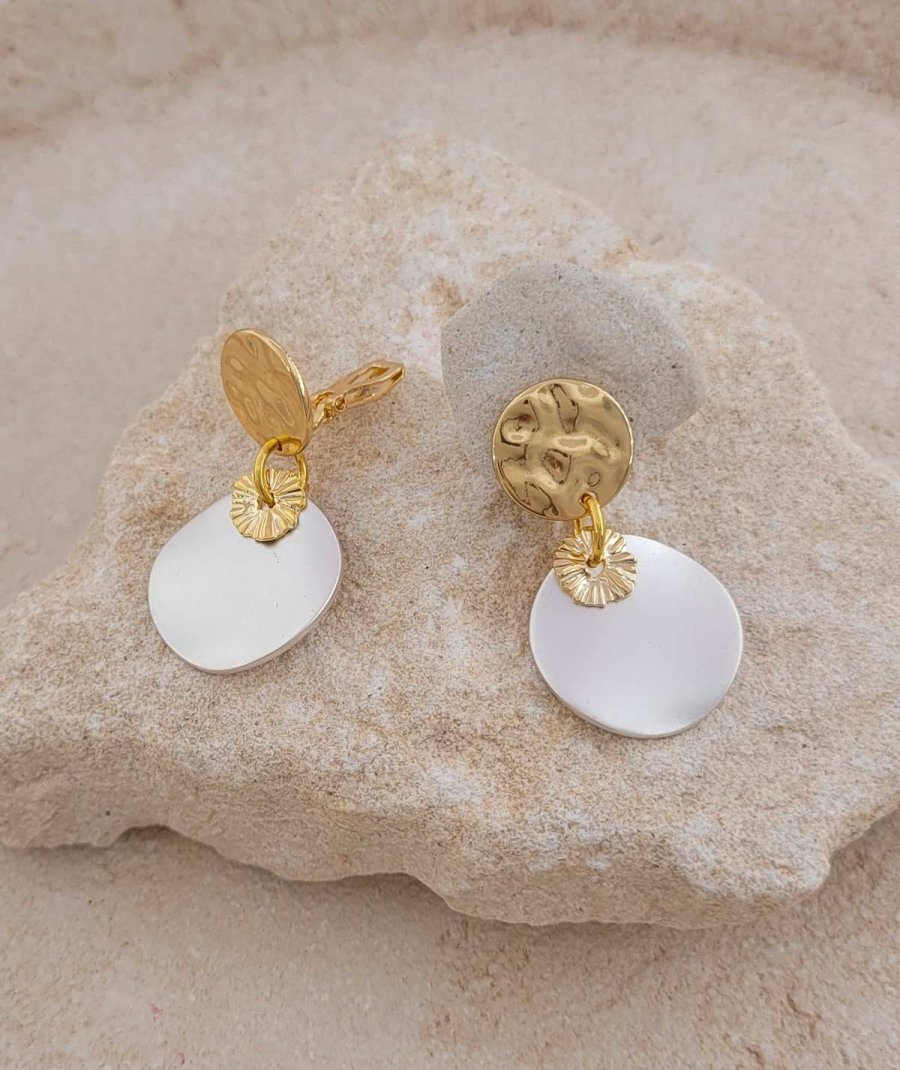 Petites boucles d'oreilles à clip lumineuses dorées et argentées - Création Tara Pépita