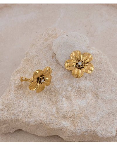 Clips d'oreilles acier doré fleur et strass -  - L'ultra-confort par Tara Pépita