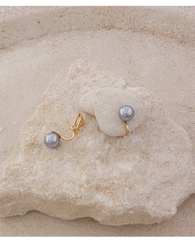 Boucles oreilles clip plaqué or perle grise nacrée 8 mm - L'ultra-confort par Tara Pépita