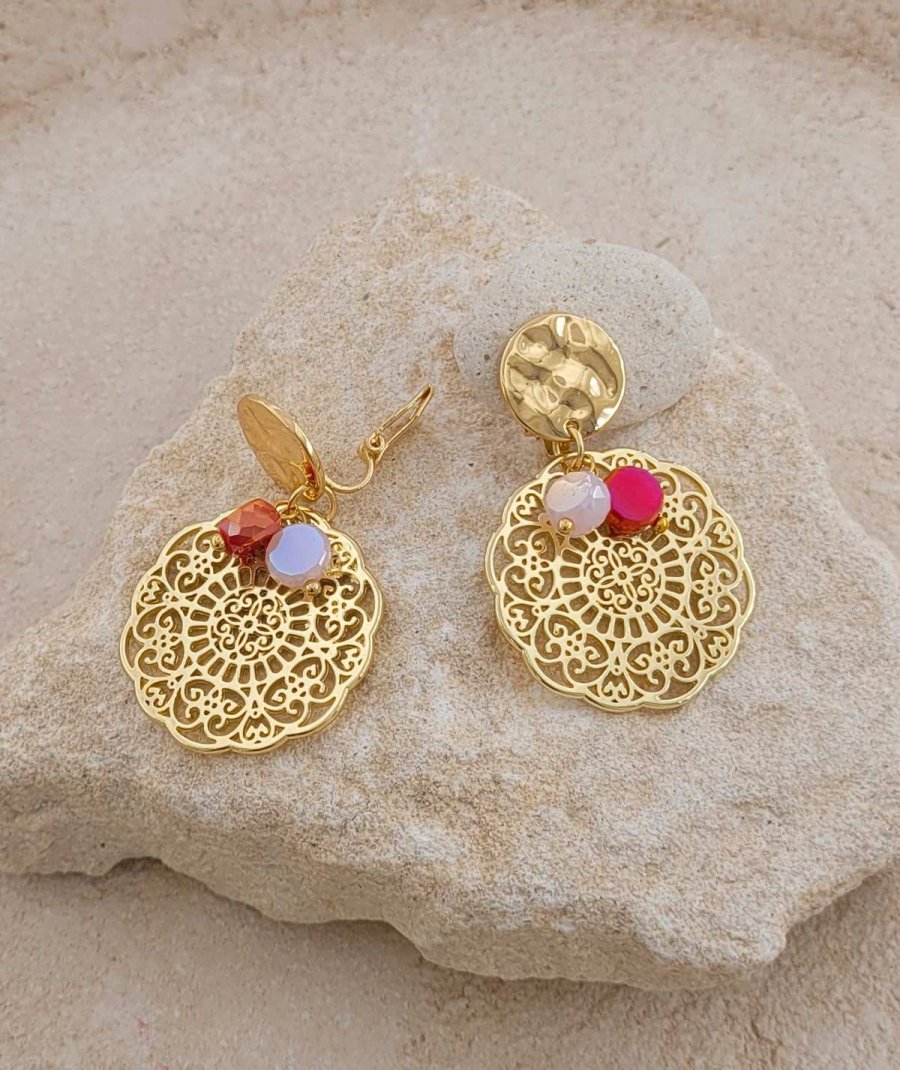Boucles d'oreilles clips filigrane breloques rose - Création Tara Pépita