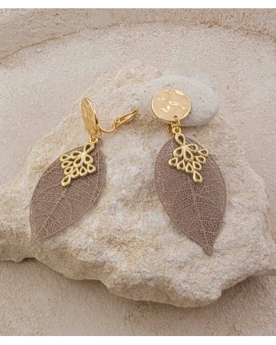 Boucles oreilles à clip filigrane feuille taupe - Ultra-légère